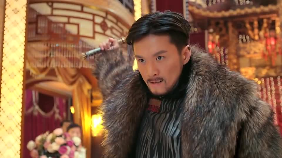 老九门彭三鞭打坏东西尹新月出声制止