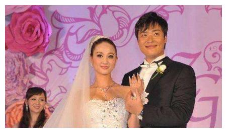 多次欲跳8楼轻生,妻子不离不弃后成年轻影帝|双目|张桐|影帝_新浪新闻