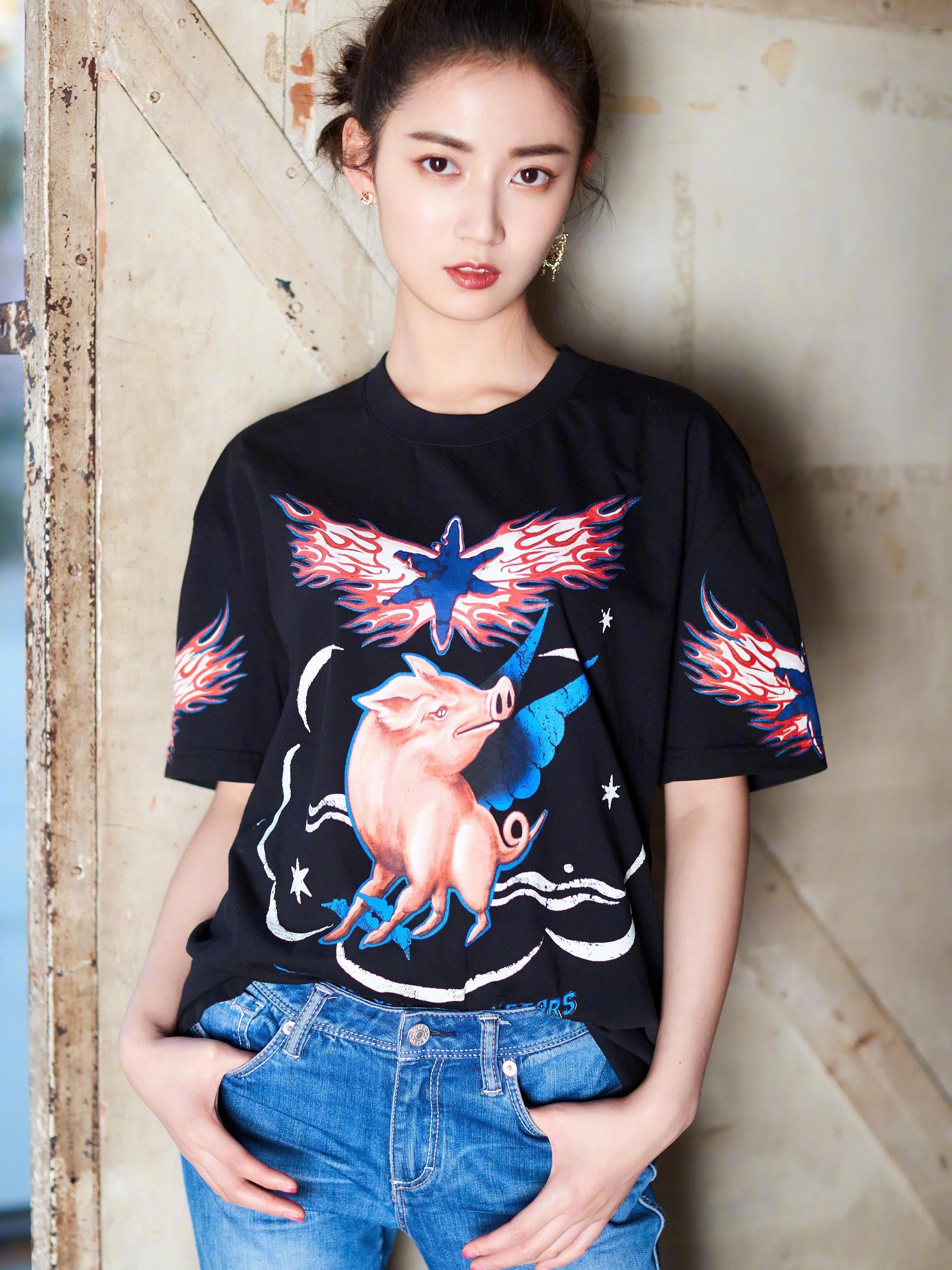 女神陈钰琪:第5806期气质潮流美图欣赏