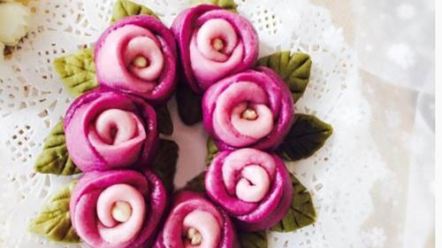 原来紫薯玫瑰花馒头这样做，颜色亮丽，松软香甜，好看又好吃！休闲区蓝鸢梦想 - Www.slyday.coM