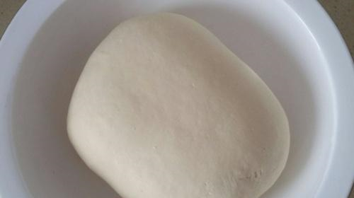 原来紫薯玫瑰花馒头这样做，颜色亮丽，松软香甜，好看又好吃！休闲区蓝鸢梦想 - Www.slyday.coM