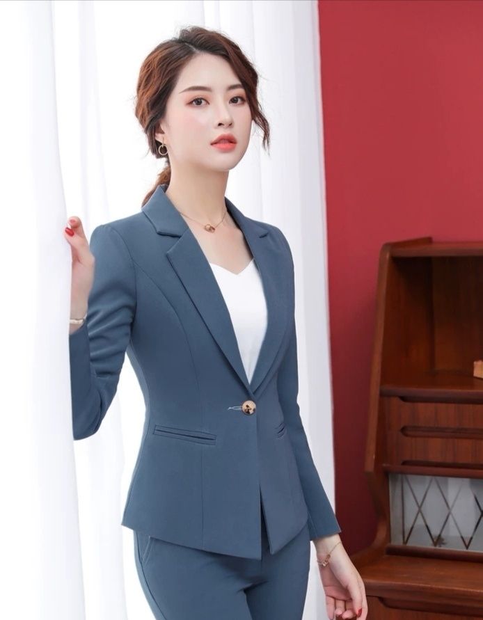 你给自己准备了几套像样的职业装?