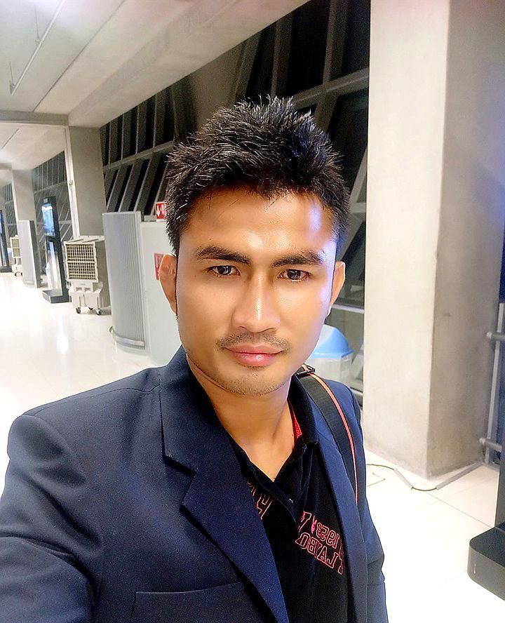 1 / 7 当年的"泰拳金童"江通猜,绝对称得上是帅哥一个!