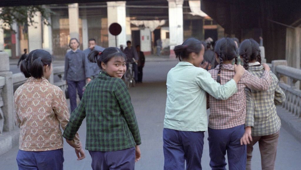 老照片:西方记者镜头下70年代的中国,平凡朴素的生活令人怀念