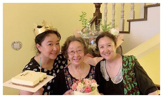 彭玉照顾脑溢血老公8年不接片61岁北漂67岁再婚姐夫携手20年