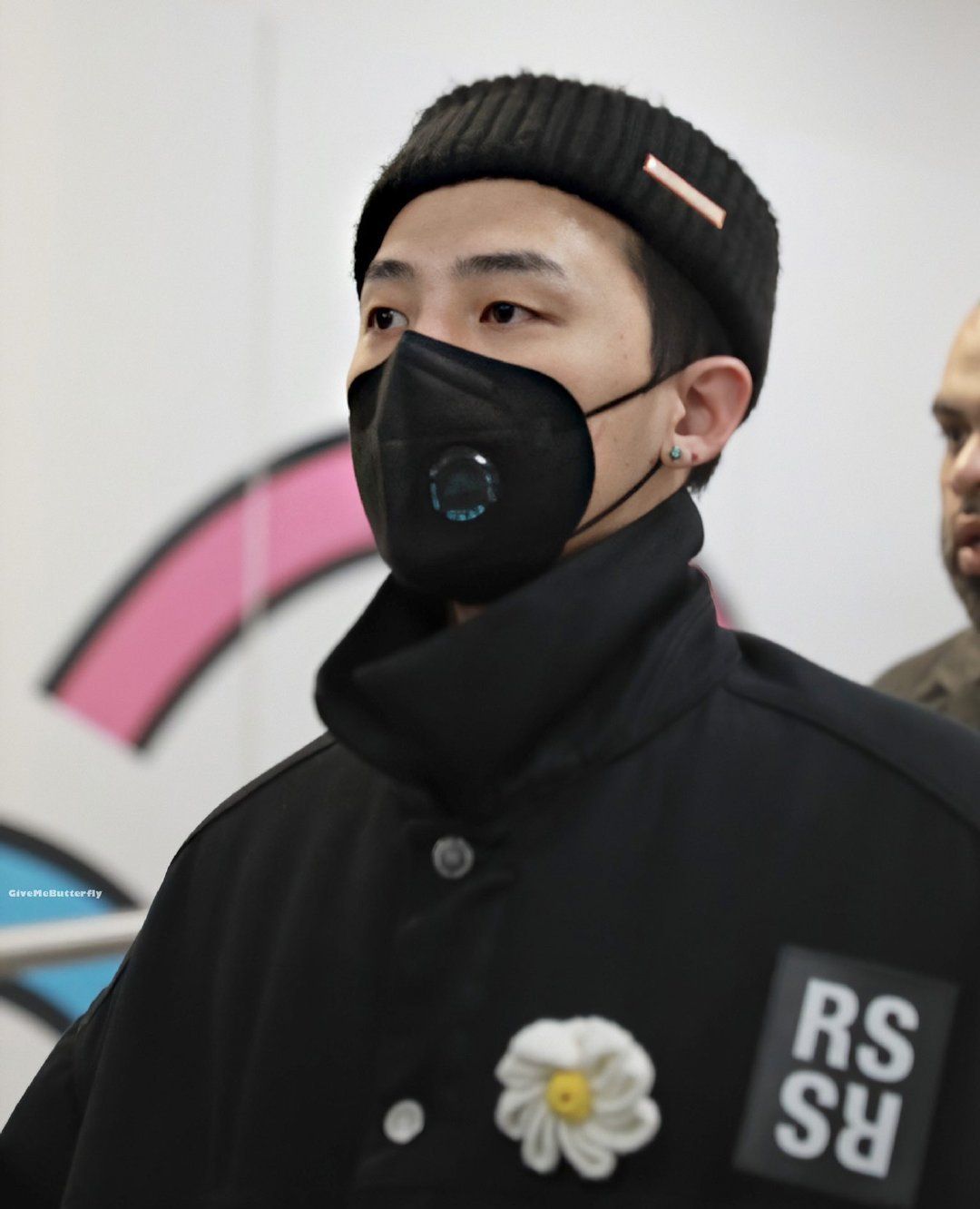 权志龙:纽约之游,机场照