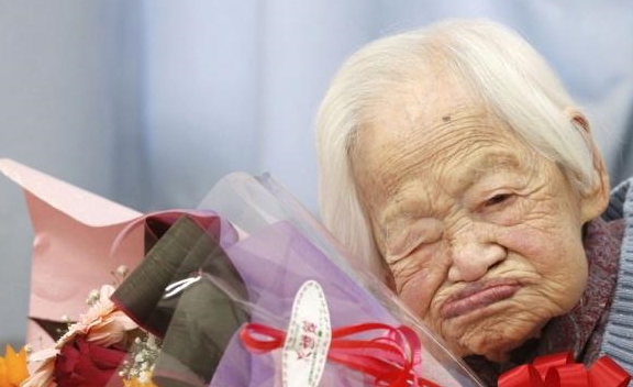 1000名百岁老人长寿共性,不是吃喝也不是运动,而是做好"1事"