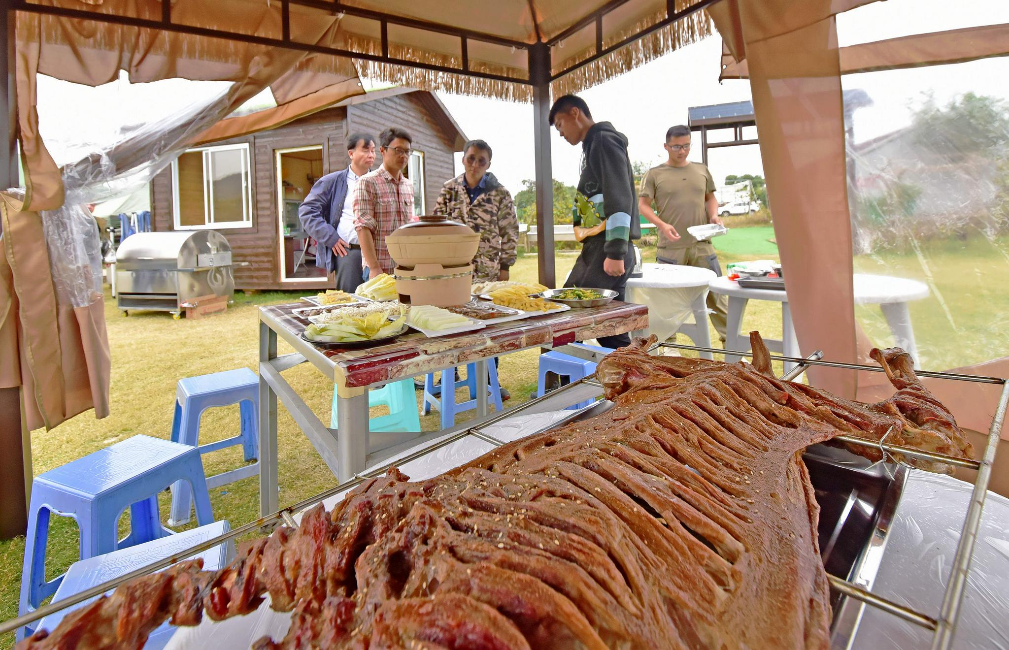 鸿翔家庭农场户外烤全羊有草原风情的感受无锡锡山区安镇街道