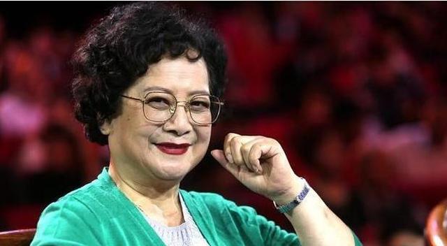 扮演观音菩萨的演员就是左大玢,其实她是一位获得过梅花奖的戏曲表演