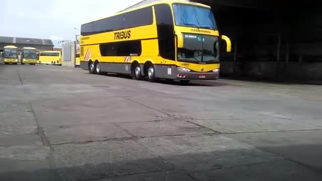 第一次见四轴的大客车,谁知国内哪里有