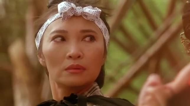 方世玉ii:这段真逗,老妈要儿子吹过来,儿子把蜜蜂吹进嘴里