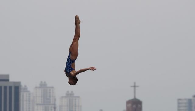 摄影组图:2019年国际泳联游泳世锦赛女子20米高跳水比赛集锦