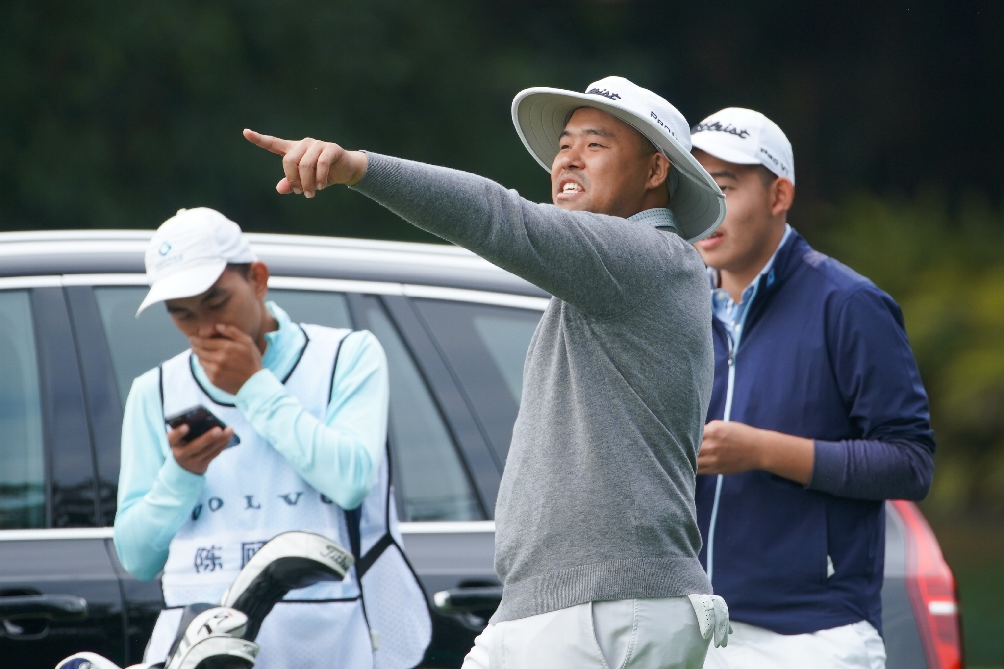 高尔夫带给他很多快乐,可是最近一年带给他的更多是痛苦.