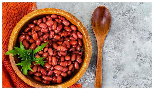 煮红豆时别直接加水煮冰箱里冻一晚绵软香甜十分钟煮开花