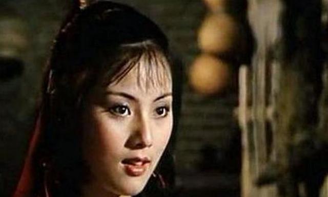 她被称为红楼第一美人,为大29岁男人放弃事业,重压之下只好跳楼