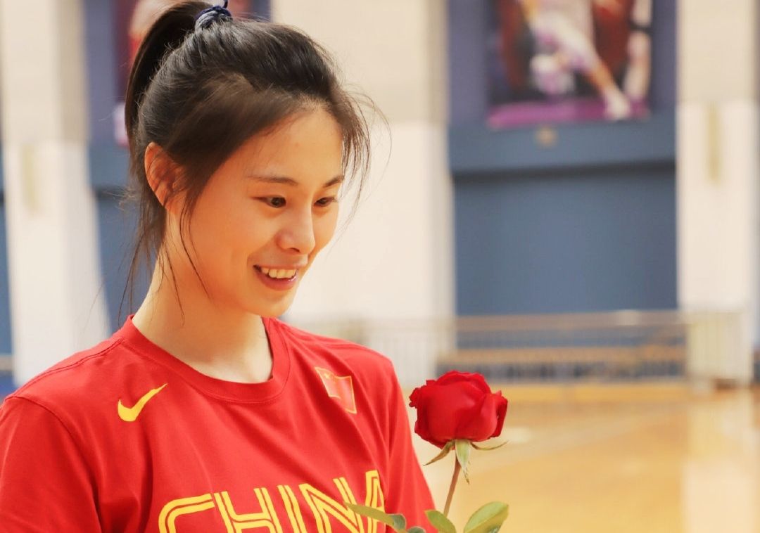 中国女篮控卫,王思雨,能突能投,速度极快,爆发力强