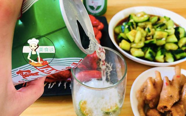 一个女人的精致午餐,晒图发朋友圈火了,网友:足够我一家人吃的休闲区蓝鸢梦想 - Www.slyday.coM 一个女人的精致午餐,晒图发朋友圈火了,网友:足够我一家人吃的休闲区蓝鸢梦想 - Www.slyday.coM