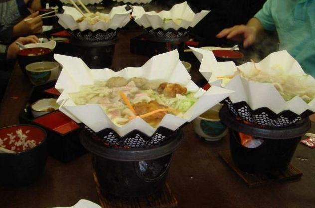 为啥日本人发明“纸火锅”却不用，<a href=