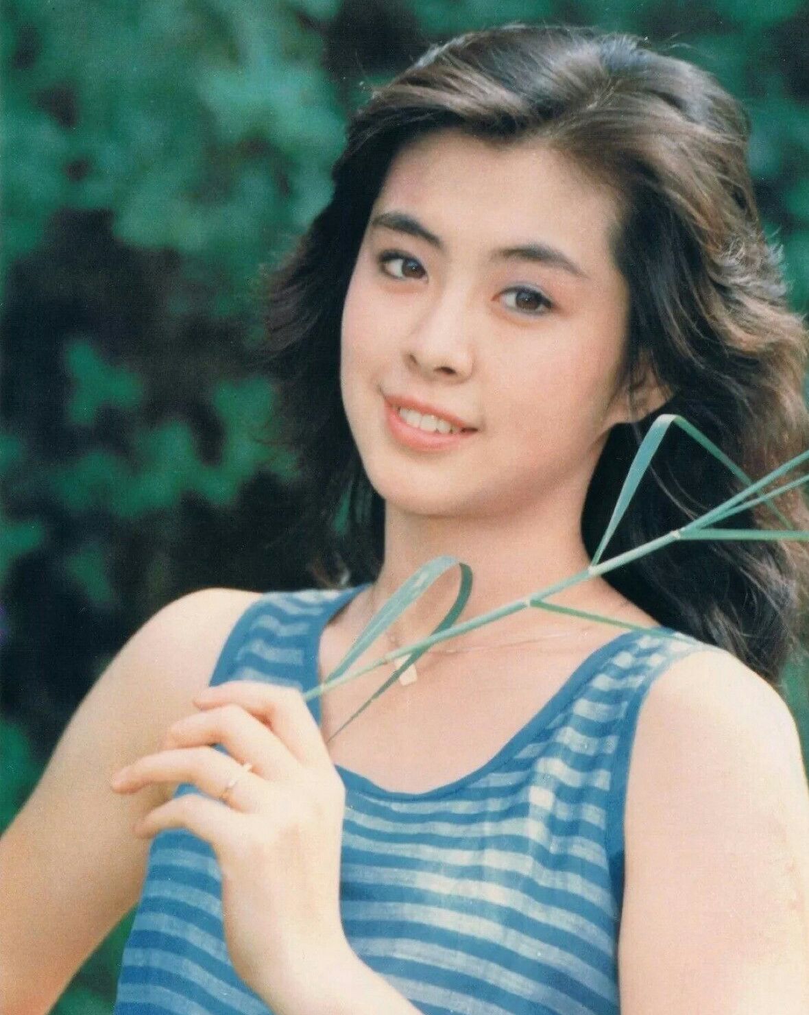 她自带仙气,8090后娶妻标准,红遍粤港澳台,却因感情退出娱乐圈