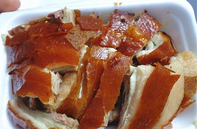 烧猪,广东人最爱的美食之一,外省人不会懂|烧猪|湛江|猪皮_新浪新闻