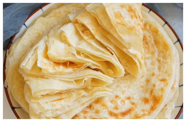 今日末伏,电饼铛烙饼时,5点要牢记,饼柔软起层多,不干也不硬