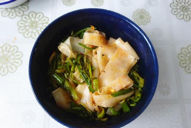 看看我的晚餐面皮，10分钟就上桌，好吃还不长肉，网友：一碗不够休闲区蓝鸢梦想 - Www.slyday.coM