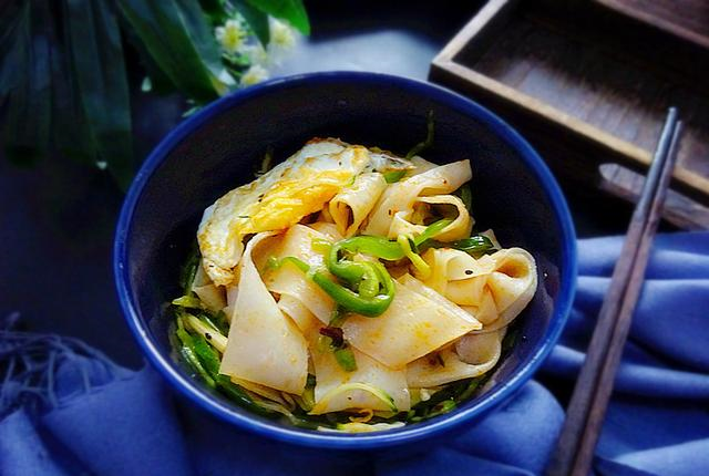 看看我的晚餐面皮，10分钟就上桌，好吃还不长肉，网友：一碗不够休闲区蓝鸢梦想 - Www.slyday.coM