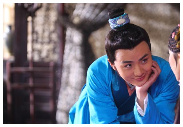 众多奖项加身余少群有实力但是一直不火他的路究竟在哪里