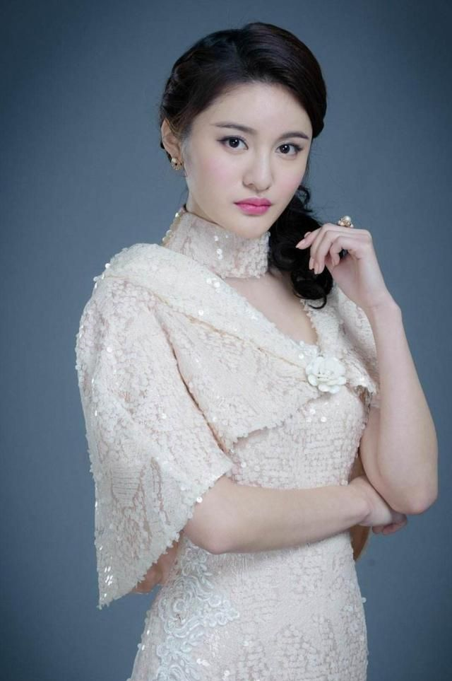 95后小花王美人,饰演霸气霍三娘,果然美丽的玫瑰都是