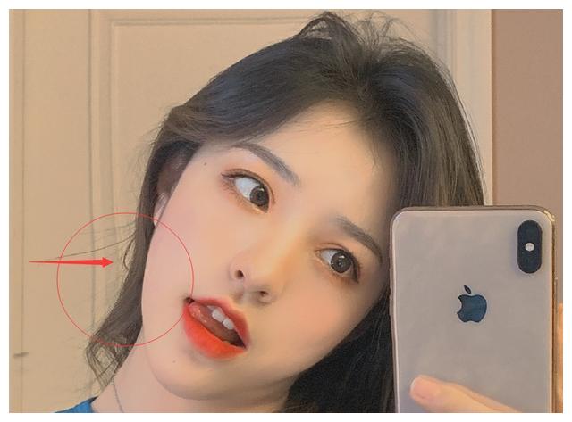 刘思瑶方脸再加新证据瘦脸度数拉满把门都给p歪了