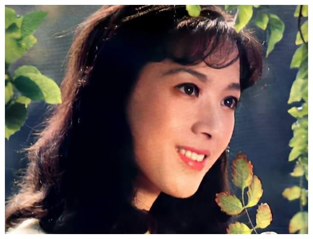 龚雪退出电影是的决策是十分可惜的,毕竟她是一位优秀的演员,而没有了