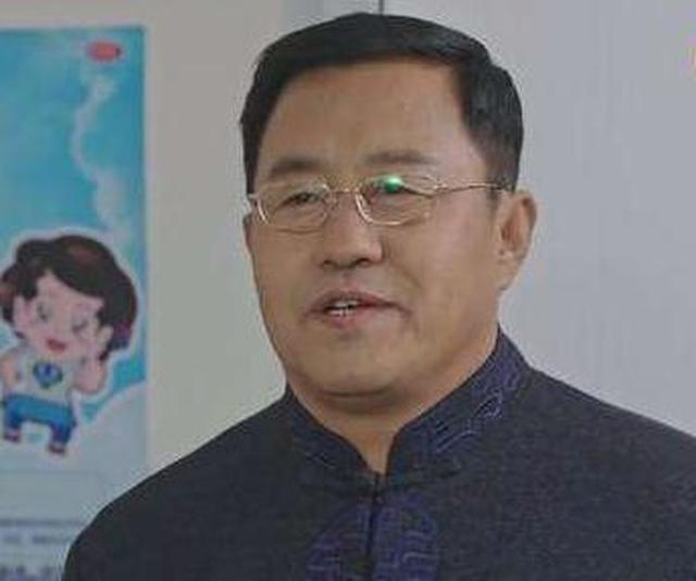 黄世友|王长贵|谢大脚_新浪新闻