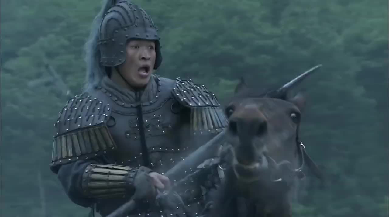 新三国张郃一刀把张苞砍下马断掉孔明一臂膀姜维出手射杀他