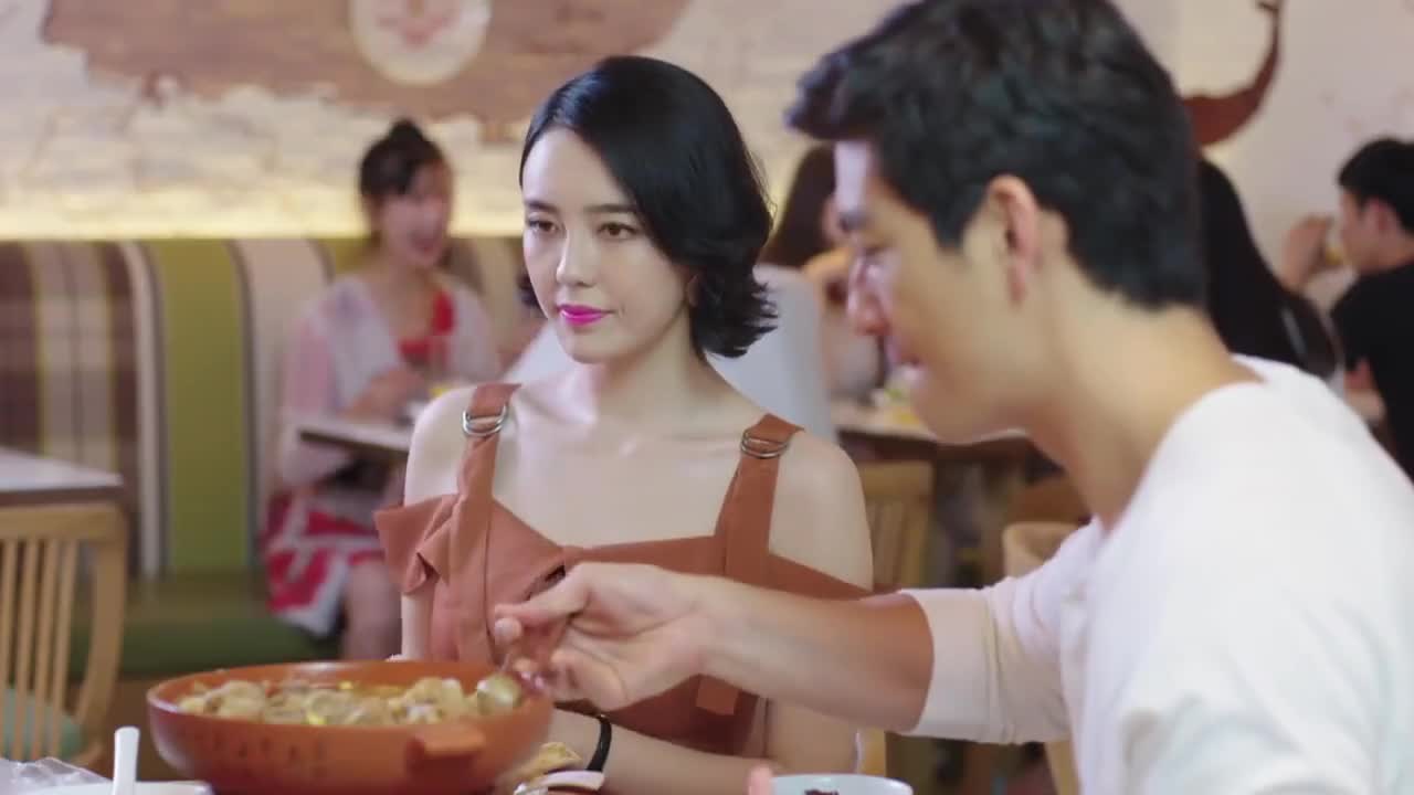 风光大嫁:宁夏网恋奔现,结果非让姐姐去替她见面简直太逗了