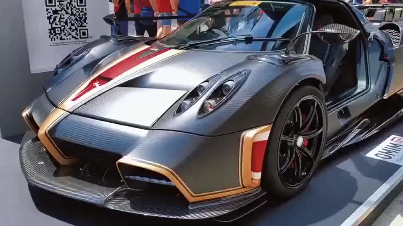 价值1000万的超级跑车停在路边,连停车位都这么特殊!