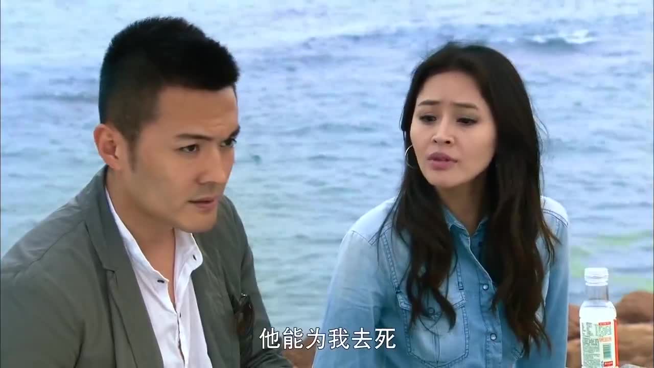 穷小子追白富美,囊中羞涩却一天送她一束玫瑰,一分不花讨她欢心