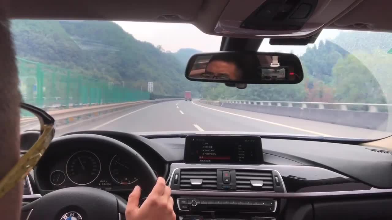 新手高速开车技巧,掌握了这几个要点,简单又安全