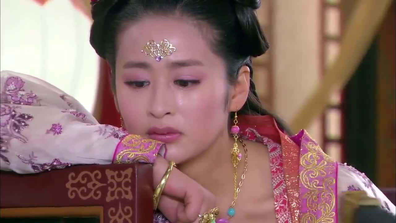 公主钟情于王英,他心里恨透王英了 为您推荐: 皇上带女刺客回宫为她