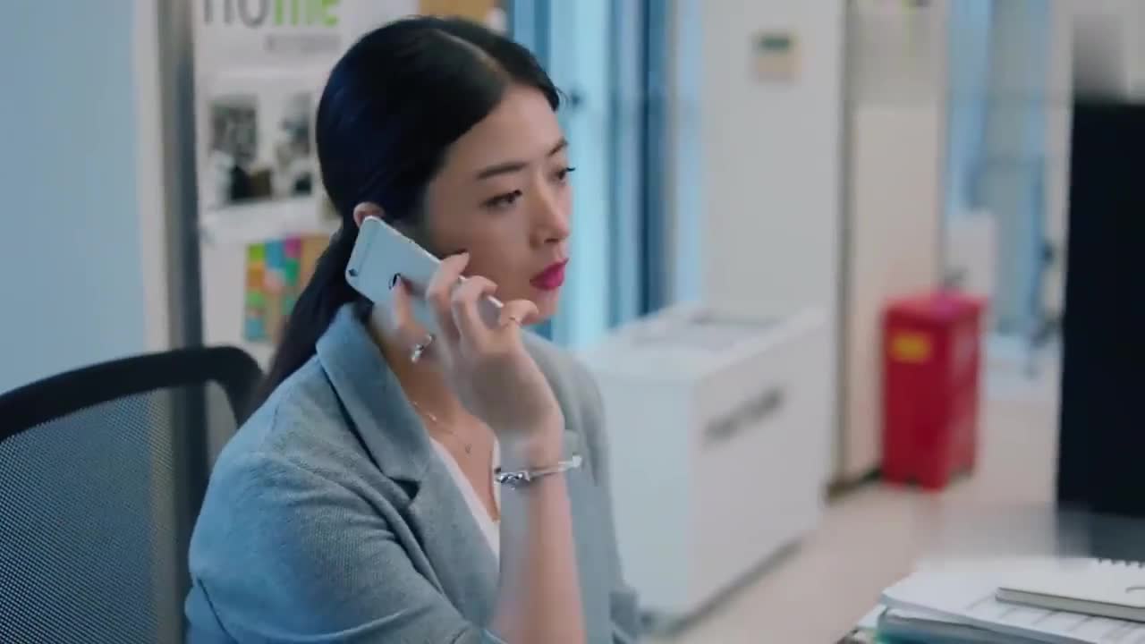 樊胜美以为给家里的钱够了,没想到妈妈打电话过来说每天要一千块