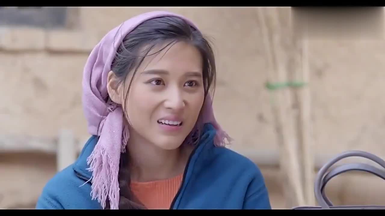 黄大妮:婆媳时隔多年相认,一见面就拿钱,这么厚一沓子!