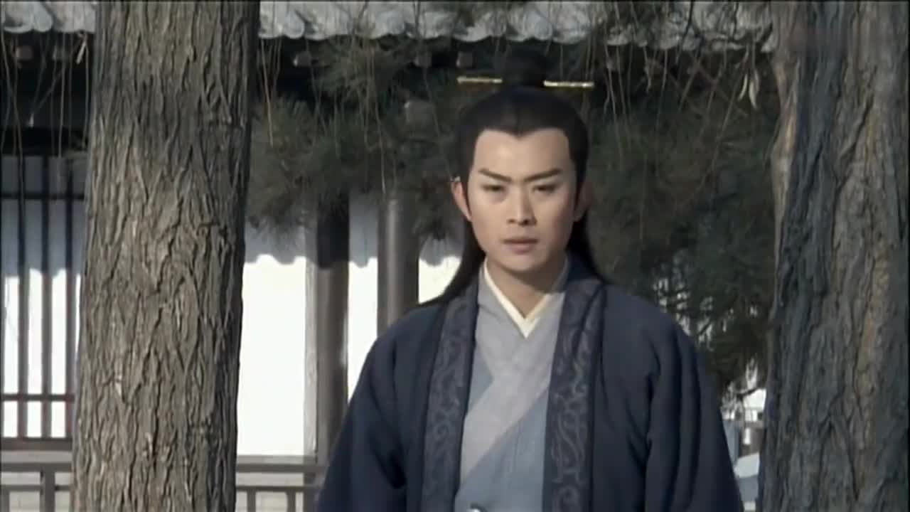 11 03:11 为您推荐 云蕾借敬酒的机会行刺张宗周,不料被澹台灭明识破