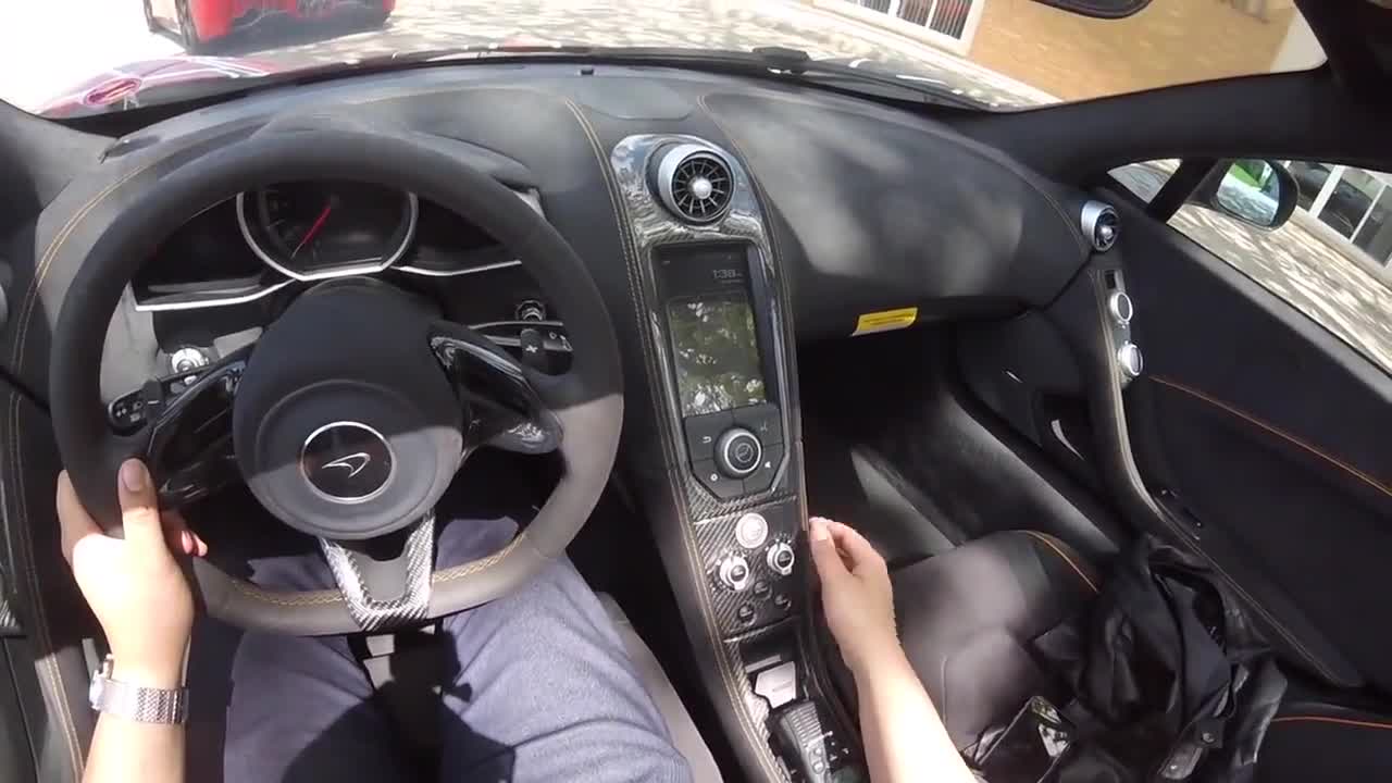 迈凯伦650sspider第一视角敞篷驾驶