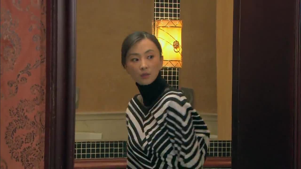 油菜花香水凤拆穿贾翠兰秘密下一秒贾翠兰就被打