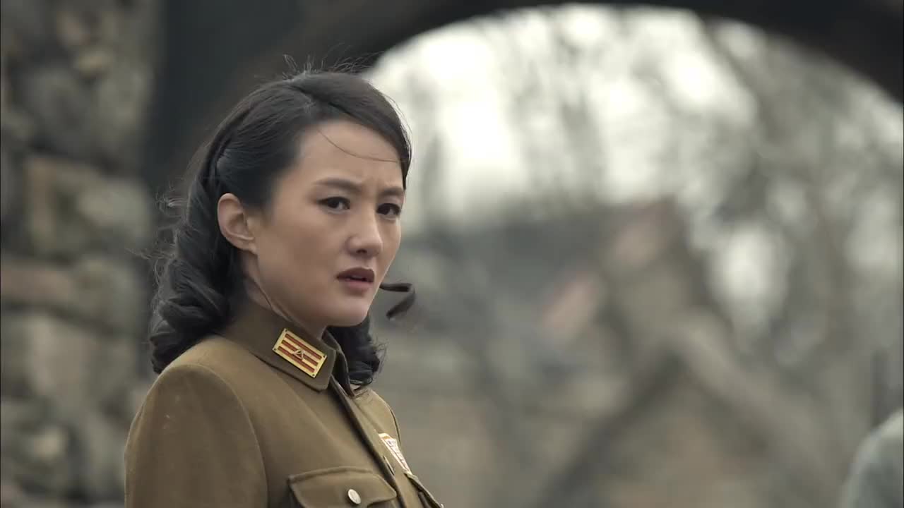 壮士出川:葛薇听了张抗的话后,把报告中不好的部分全部删掉了