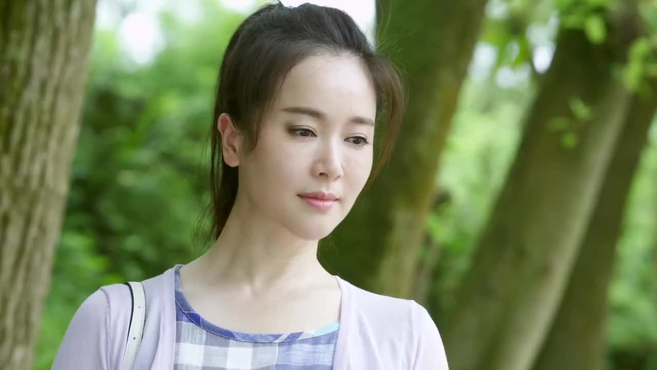 幸福照相馆可能男子已经背信弃义抛弃了她可她还是愿意等