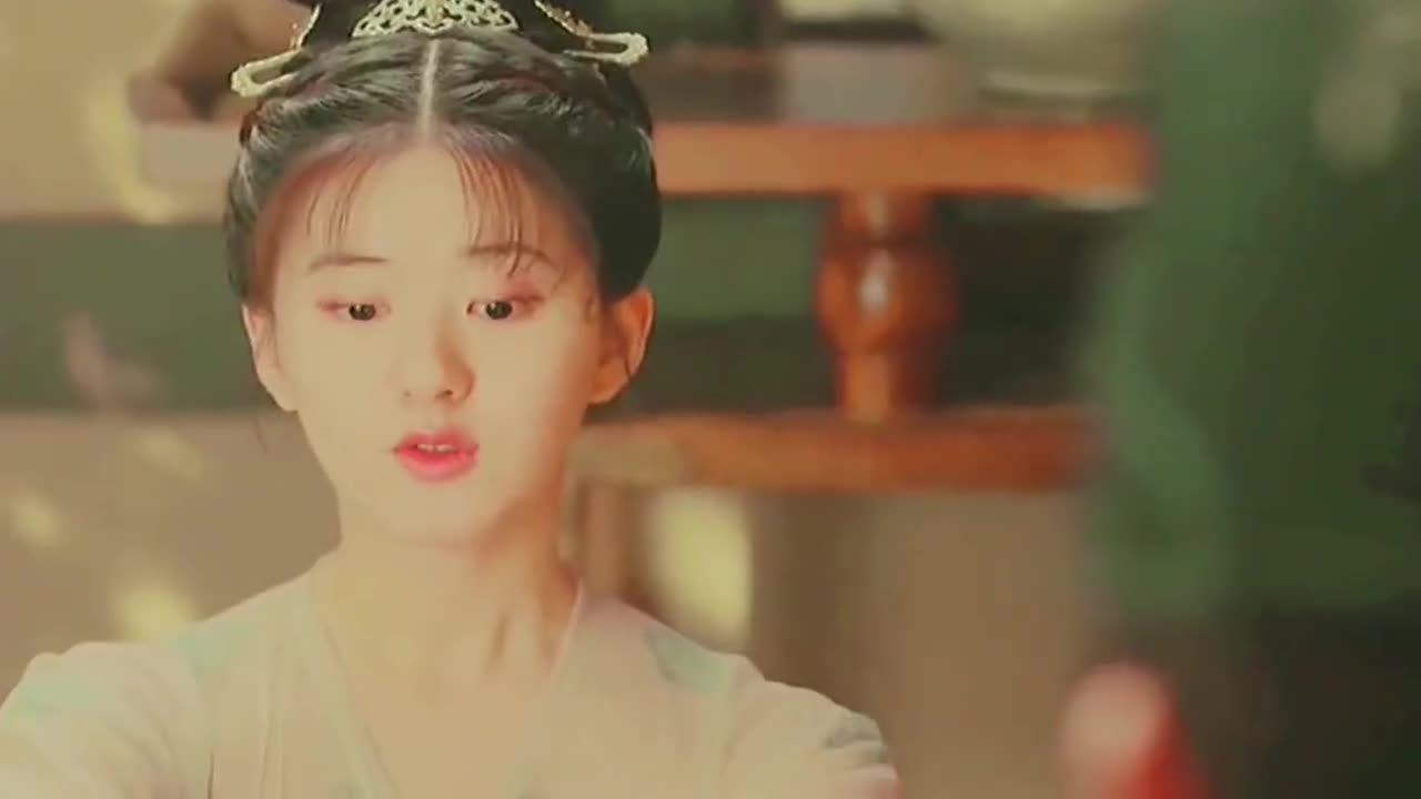 皓都通过绿眼睛小兔找到乐嫣赵露思电视剧长歌行