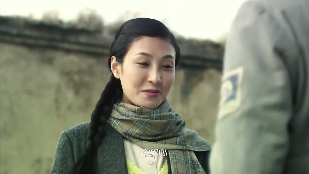 风筝:江心伪装成记者,却被韩冰一眼看穿,大特务带着一个小特务