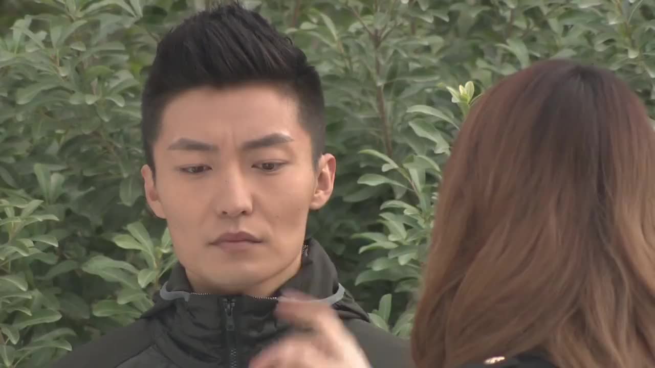 铠甲勇士捕将尼克动手制造人傀要其帮助志凯送机人去轮回