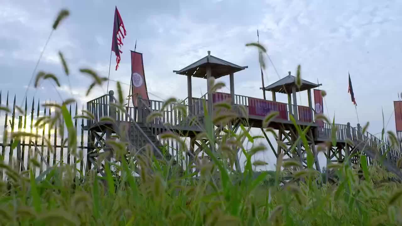 老子传奇强盗欺负百姓李耳报出大名强盗将军立马慌了