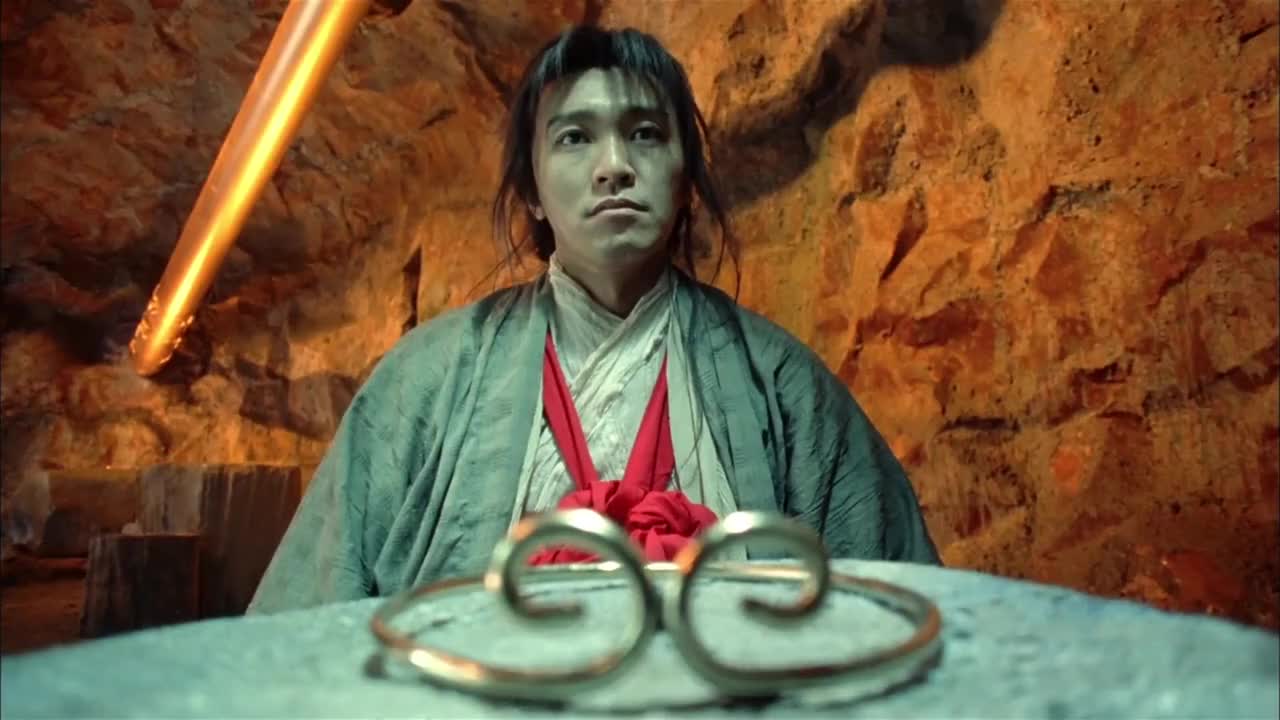 大话西游至尊宝带上金箍说的最后一句是对紫霞仙子的告白哭了